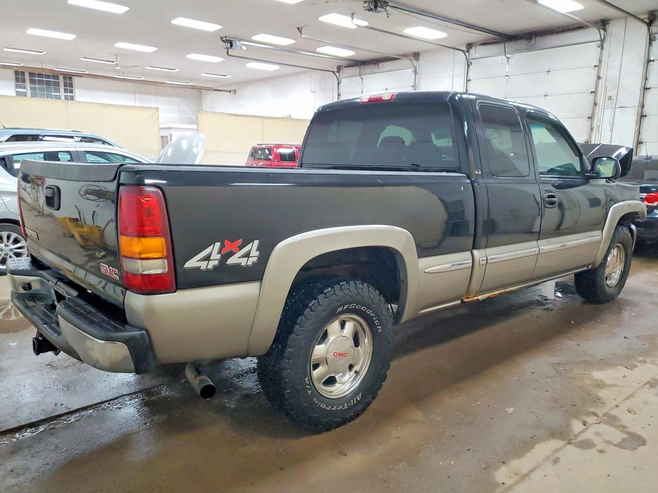 2002 GMC SIERRA VIN 2GTEK19T521124775 photo 3