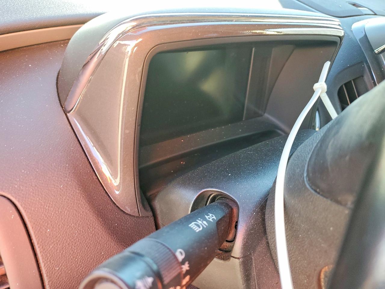 2015 Chev Volt VIN 1G1RD6E43FU139754 photo 9
