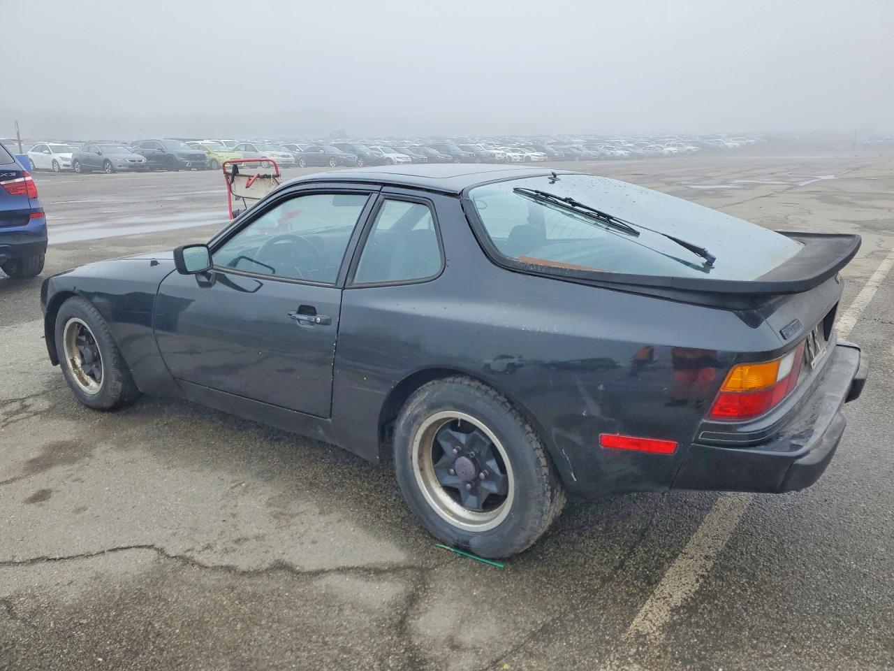 1983 Porsche 944 VIN WP0AA0946DN462336 photo 2