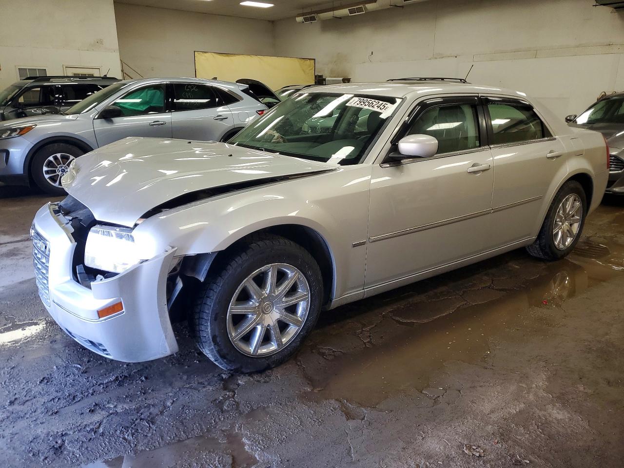 2008 Chrysler 300 VIN 2C3LA53G18H310850 photo 1