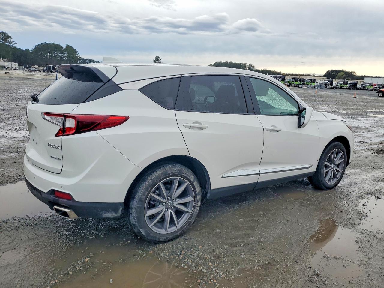 2023 Acura Rdx VIN 5J8TC2H5XPL010335 photo 3