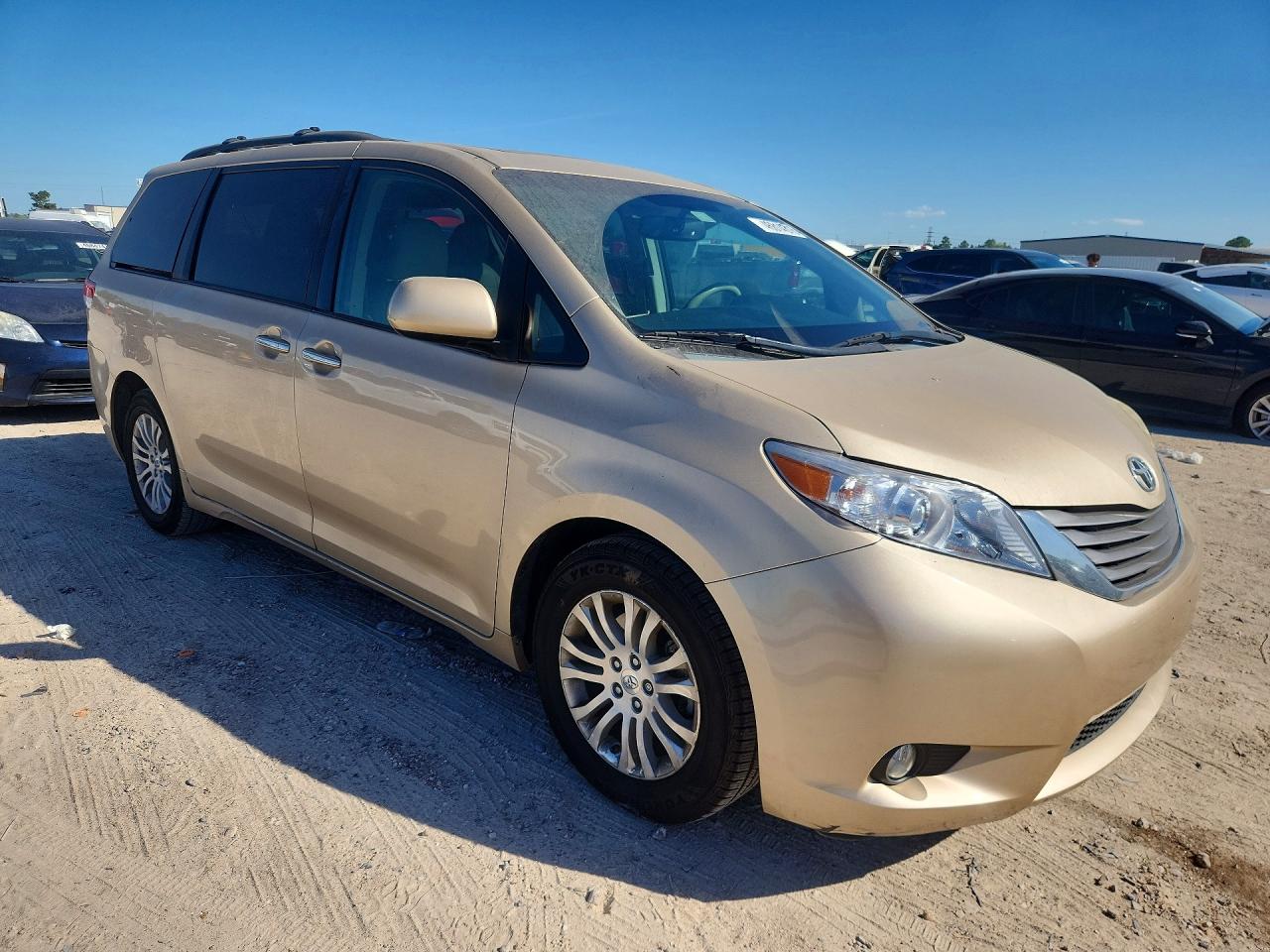 2011 TOYT Sienna VIN 5TDYK3DC6BS007280 photo 4