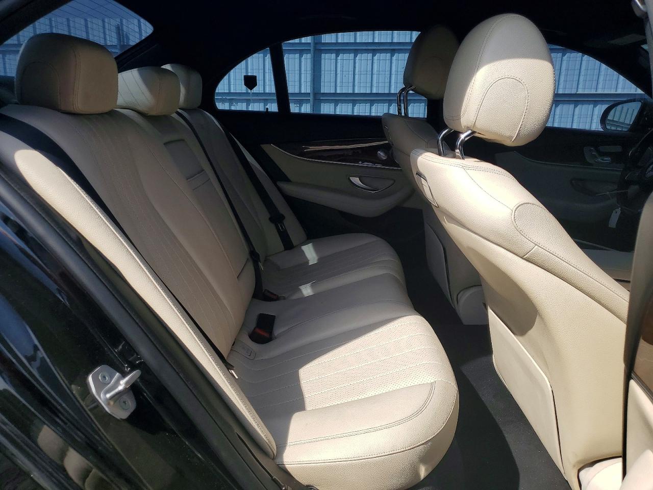 2018 Mercedes E-class VIN WDDZF4KB9JA400684 photo 10