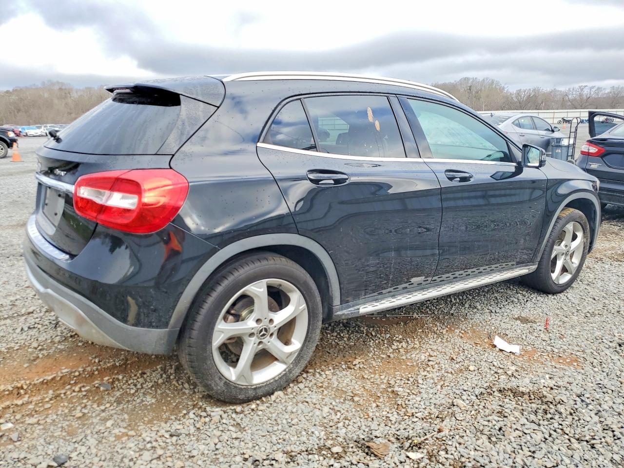 2018 Mercedes-Benz Gla-class VIN WDCTG4EB4JJ383408 photo 3
