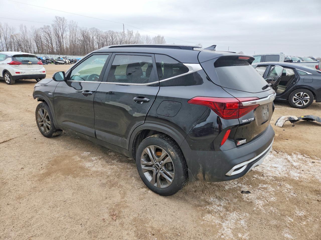 2022 Kia Seltos VIN KNDEUCAA3N7334167 photo 2