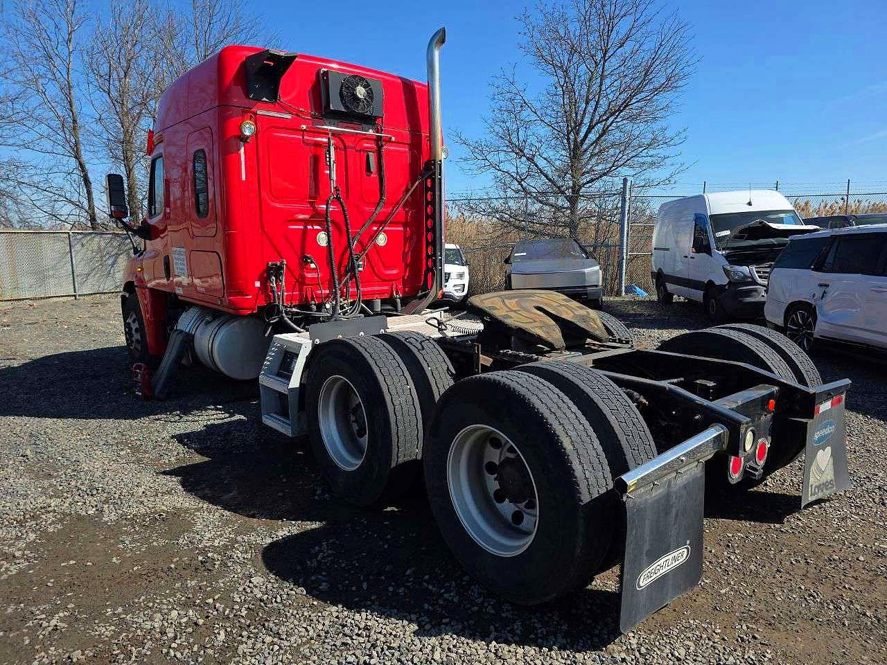 2018 FREIGHTLINER All other VIN 1FUJGLDV6JLJV0985 photo 2