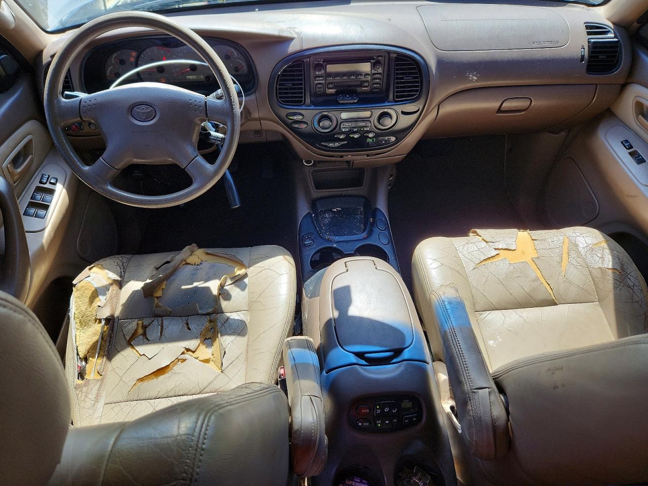 2002 Toyota Sequoia VIN 5TDZT34A62S109033 photo 8