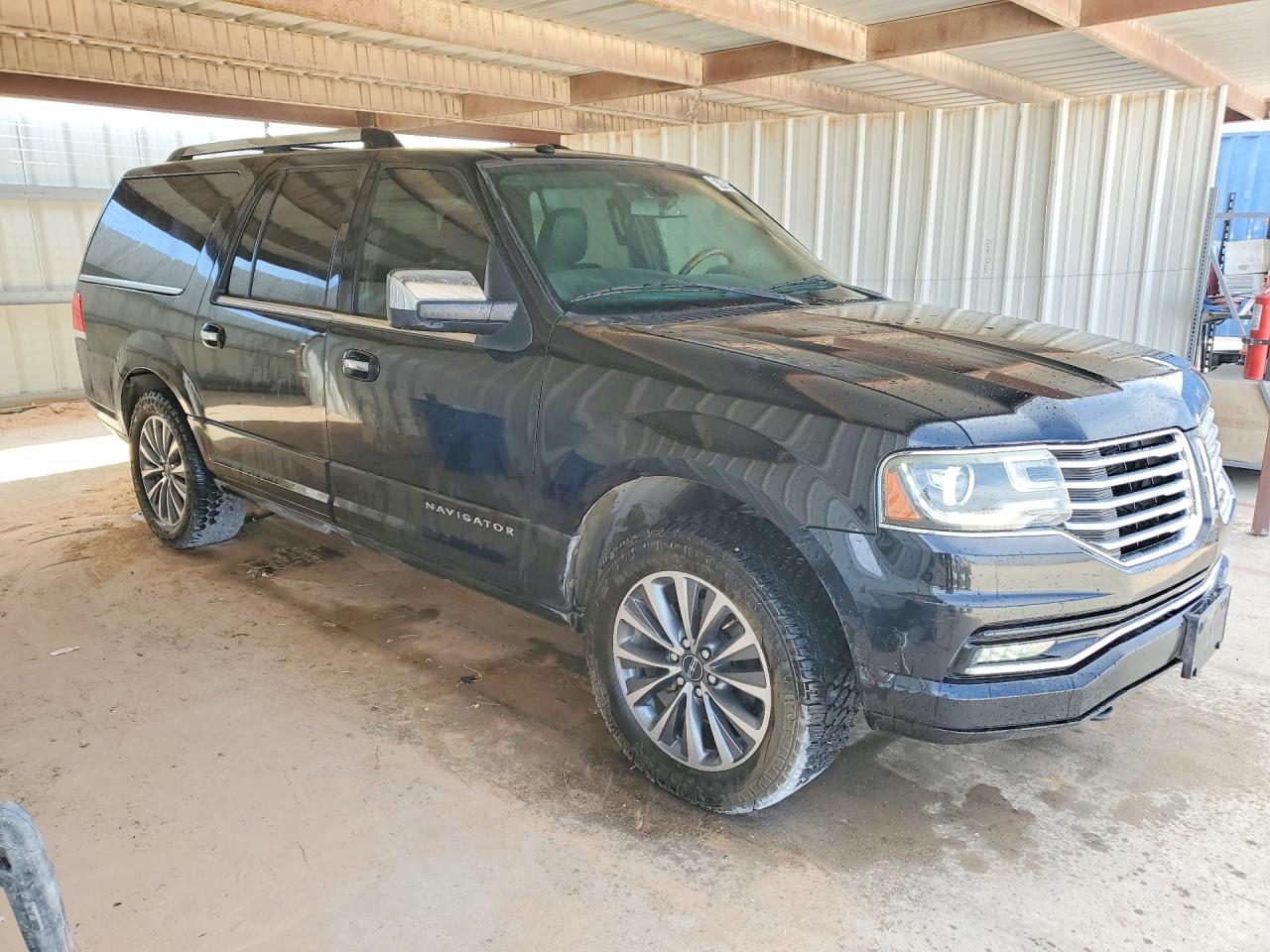 2016 Lincoln Navigator VIN 5LMJJ3HT2GEL07645 photo 4
