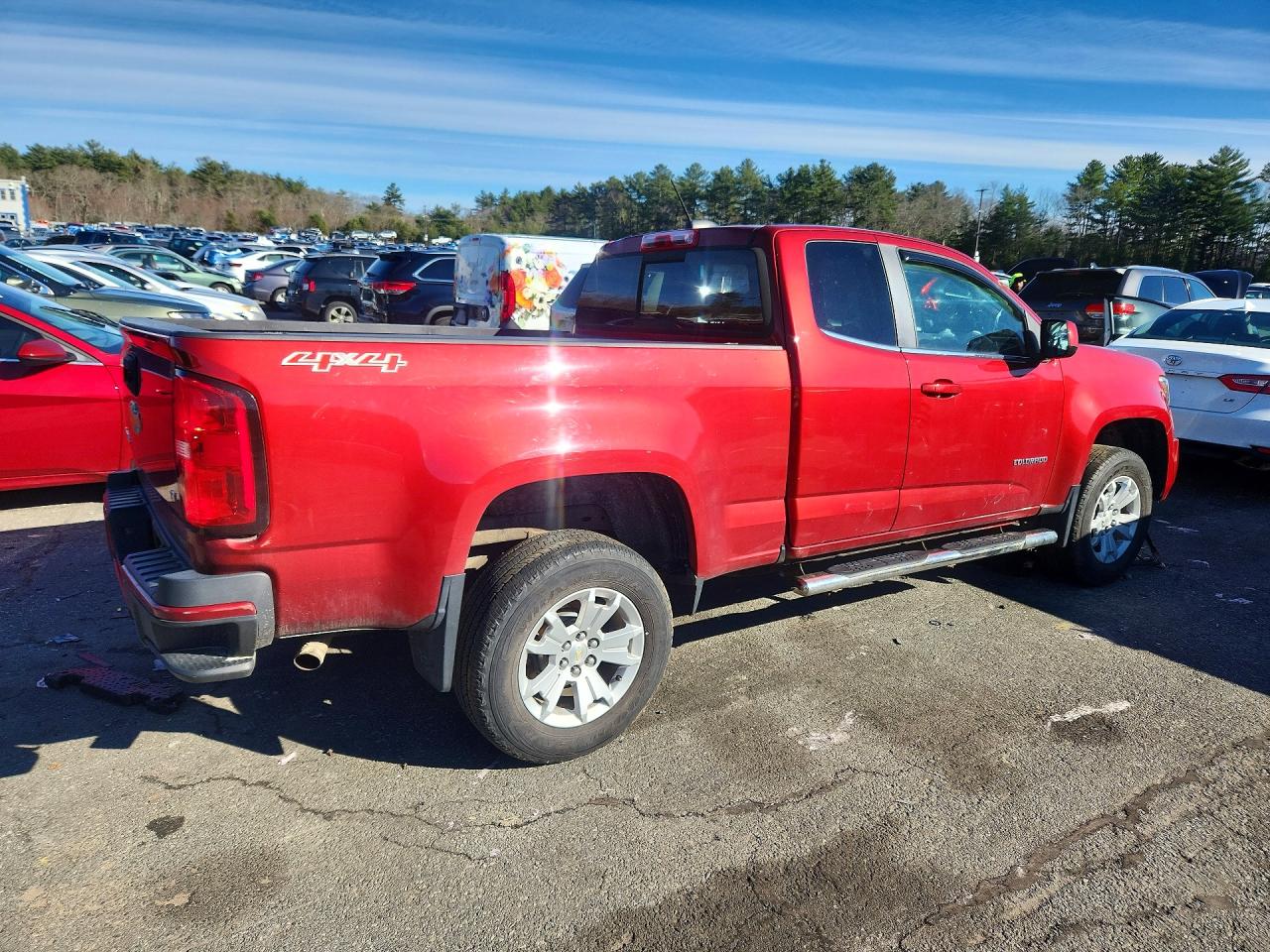 2016 Chevrolet Colorado VIN 1GCHTCE35G1152066 photo 3
