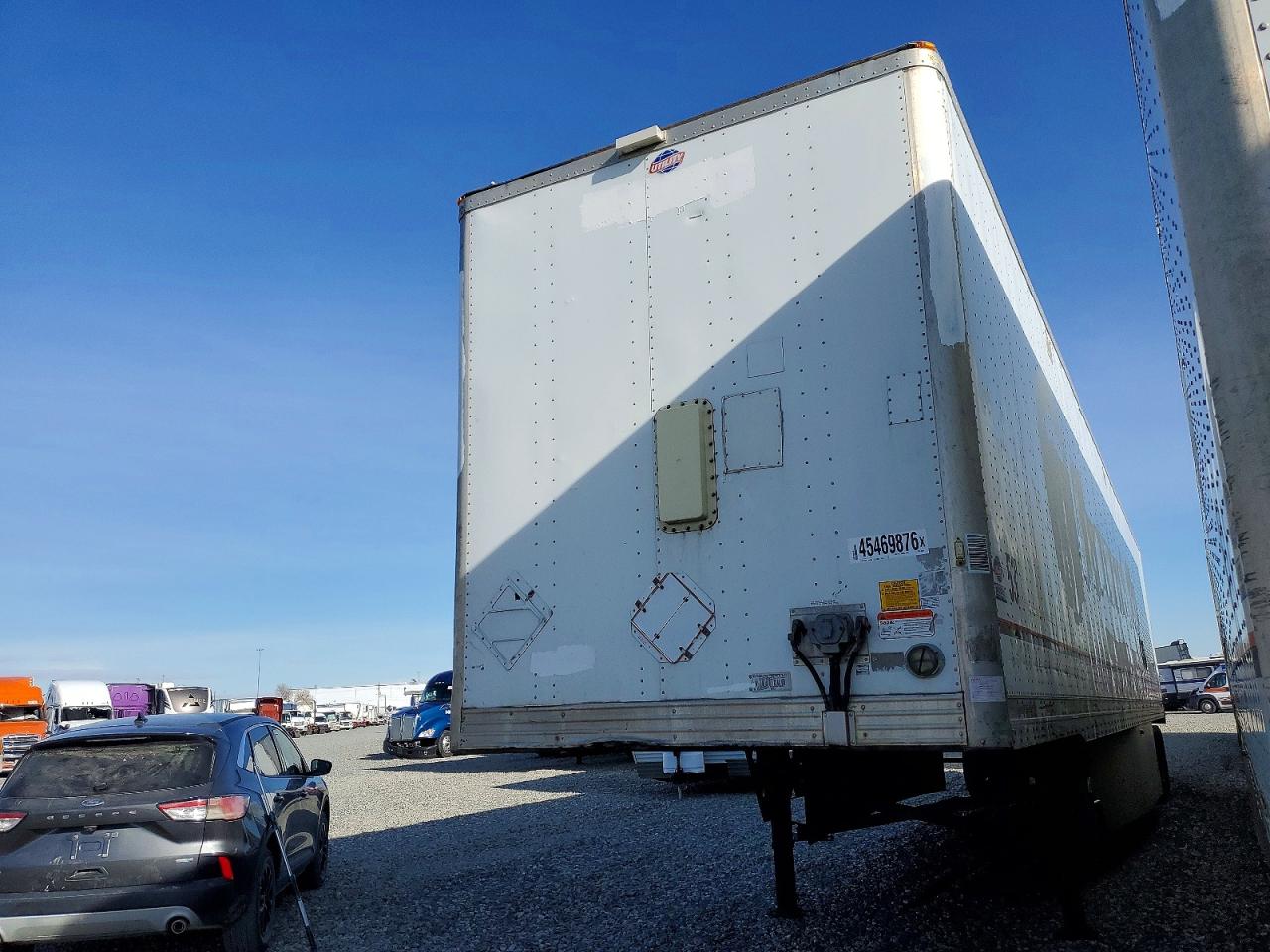 2015 UTILITY All models VIN 1UYVS2531FP089366 photo 2