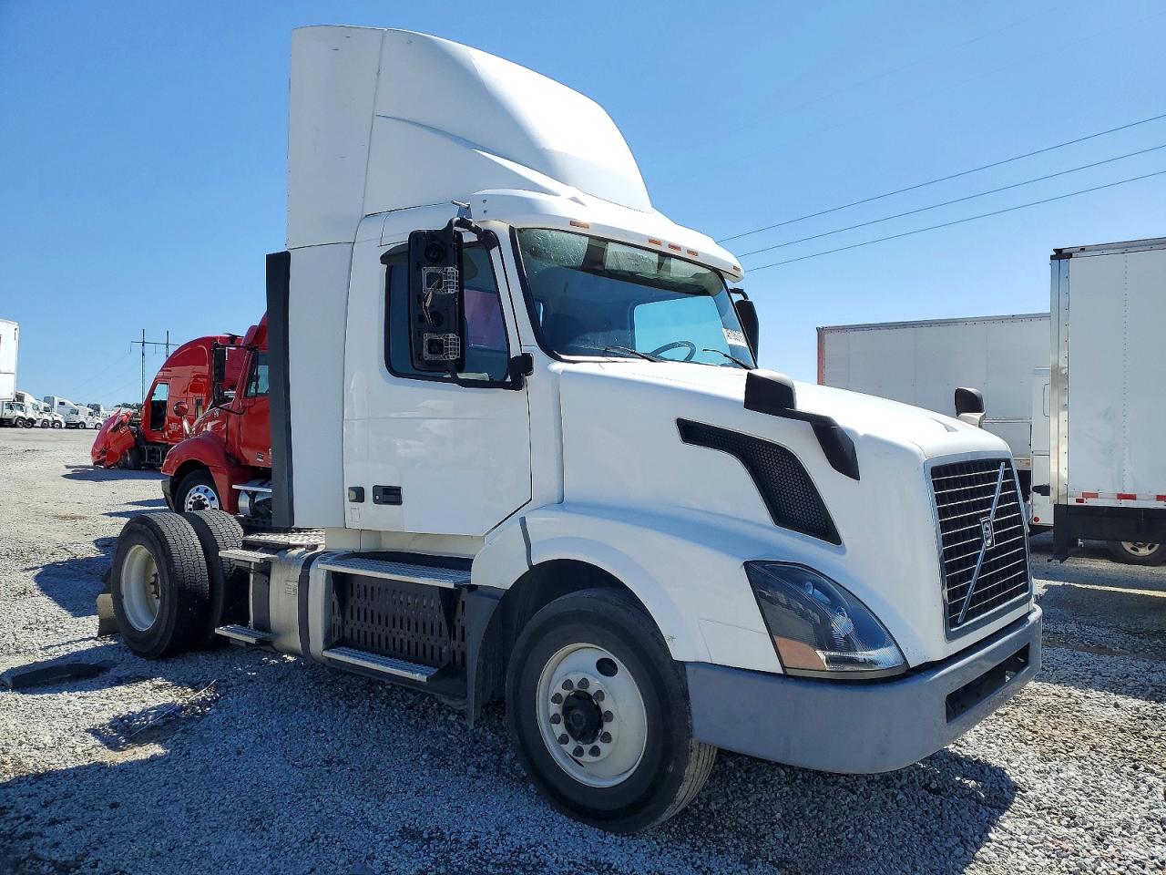 2017 Volvo Vn VIN 4V4N39TG2HN987987 photo 1