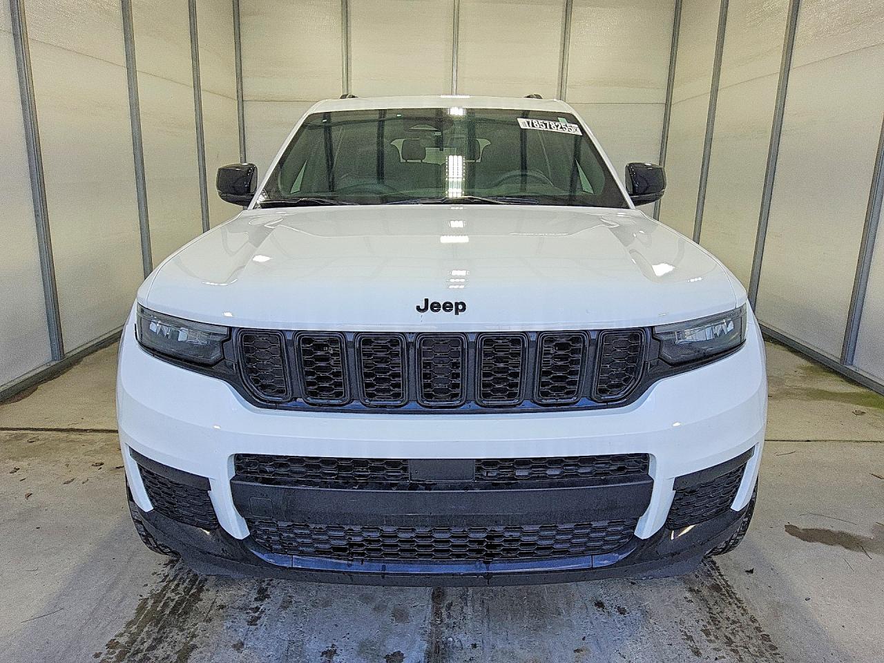 2025 Jeep Grand cher VIN 1C4RJJAGXS8643000 photo 5