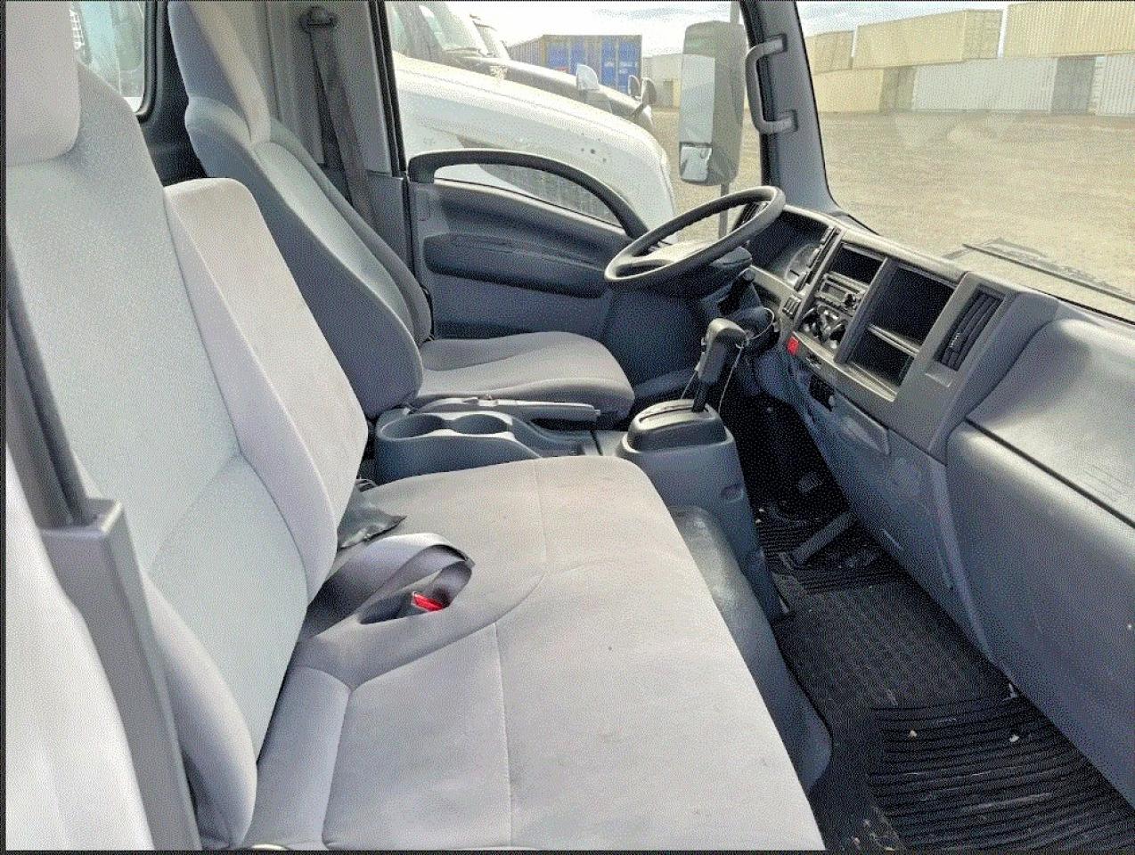 2020 Isuzu All models VIN JALE5W168L7305608 photo 6