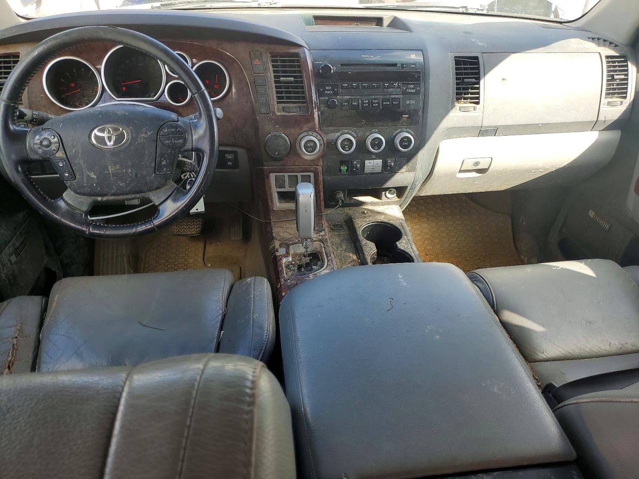 2008 Toyota Sequoia VIN 5TDZY68A48S004528 photo 8