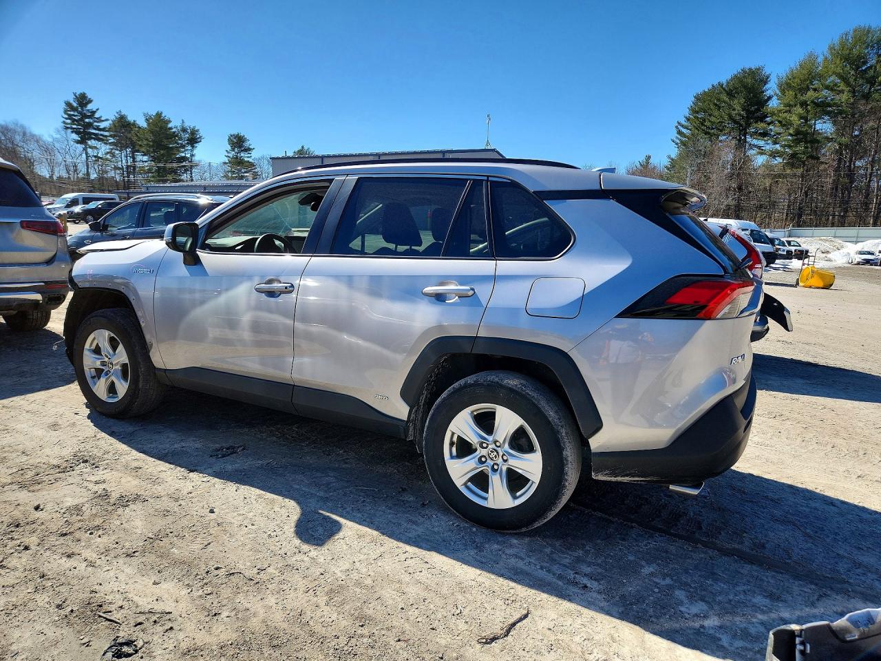 2021 Toyota Rav4 hybrid VIN 4T3RWRFV9MU044271 photo 2