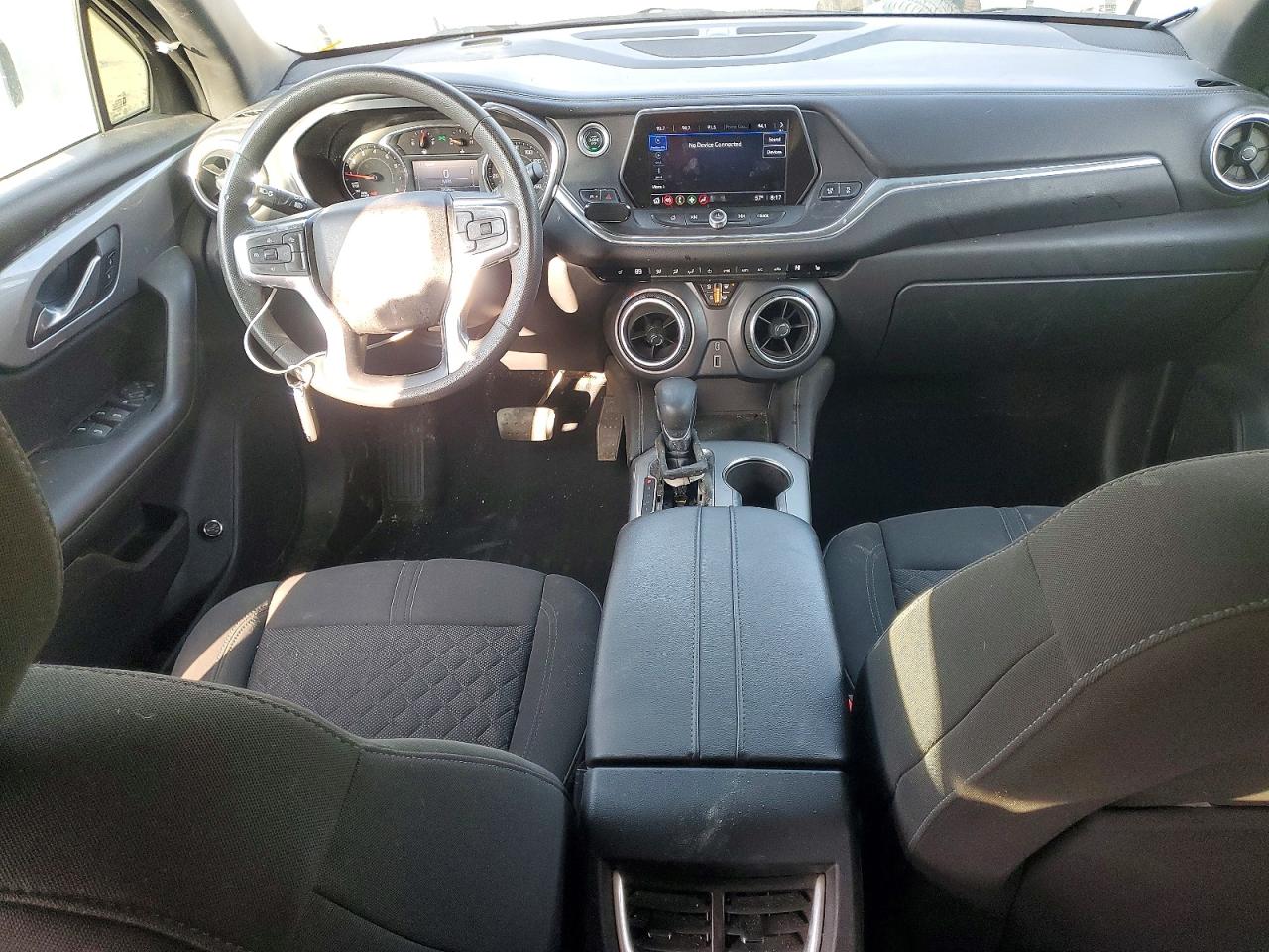 2022 Chevrolet Blazer VIN 3GNKBHR43NS173848 photo 8