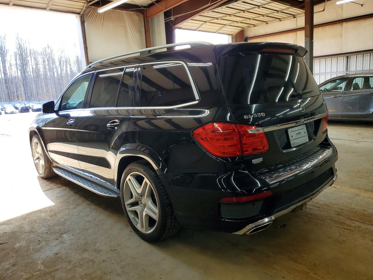 2015 Mercedes-Benz Gl-class VIN 4JGDF7DE5FA551229 photo 2