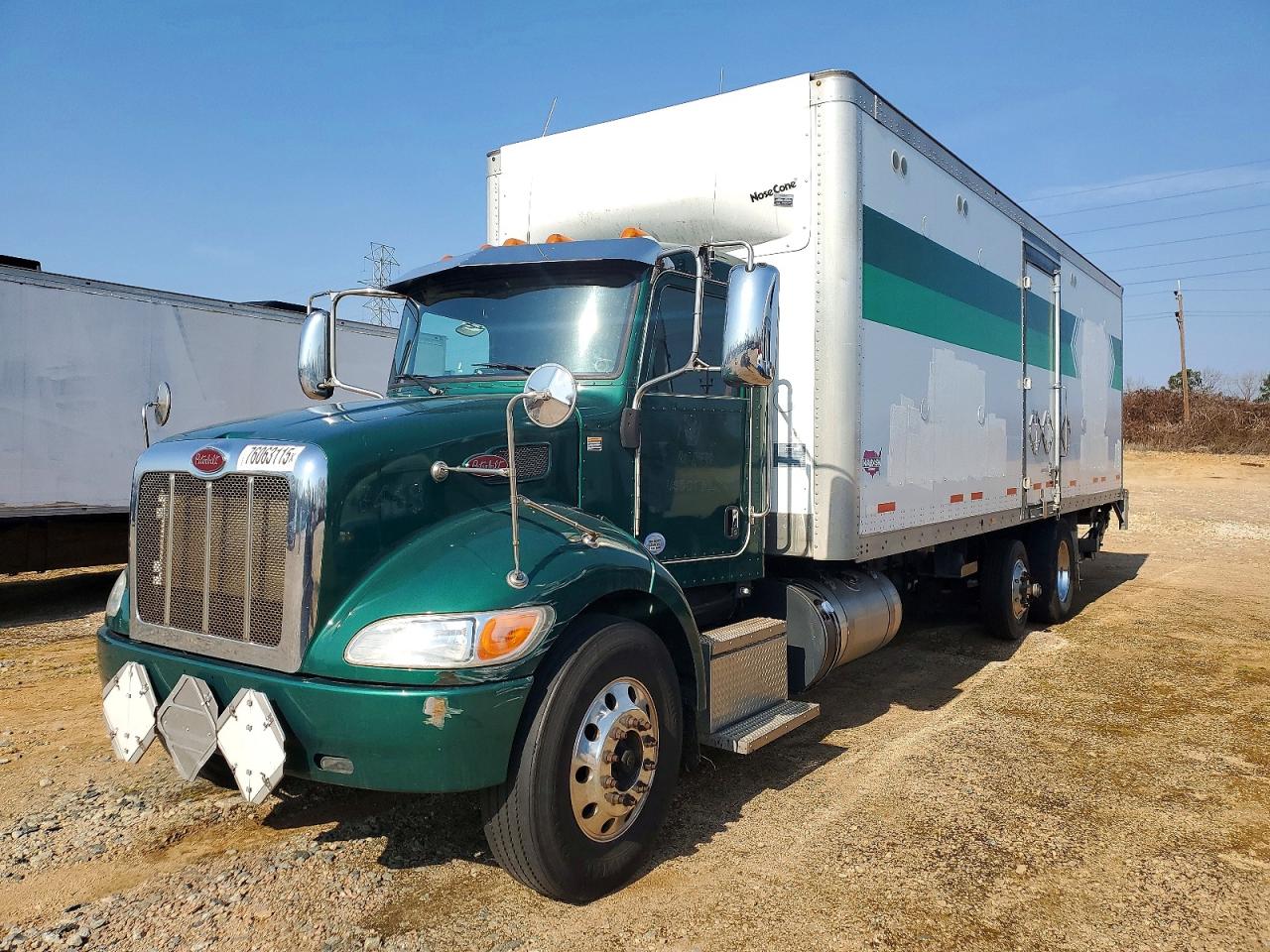 2018 PETERBILT All models VIN 2NP3KM8X8JM482424 photo 2
