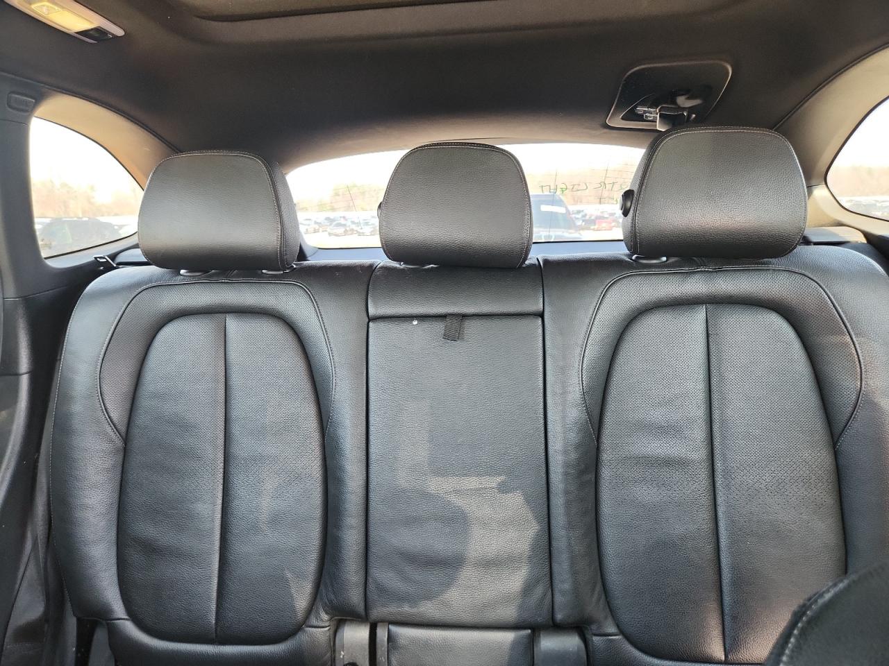 2018 BMW X1 VIN WBXHT3C39J5F91084 photo 10