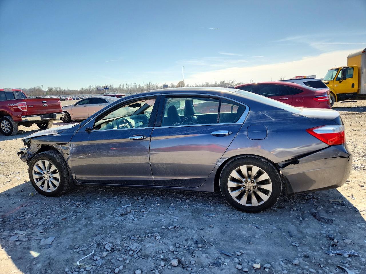 2013 Honda Accord VIN 1HGCR2F89DA207354 photo 2