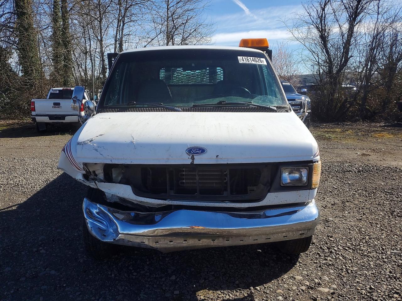 1992 Ford Econoline VIN 1FDKE37G3NHB14075 photo 5