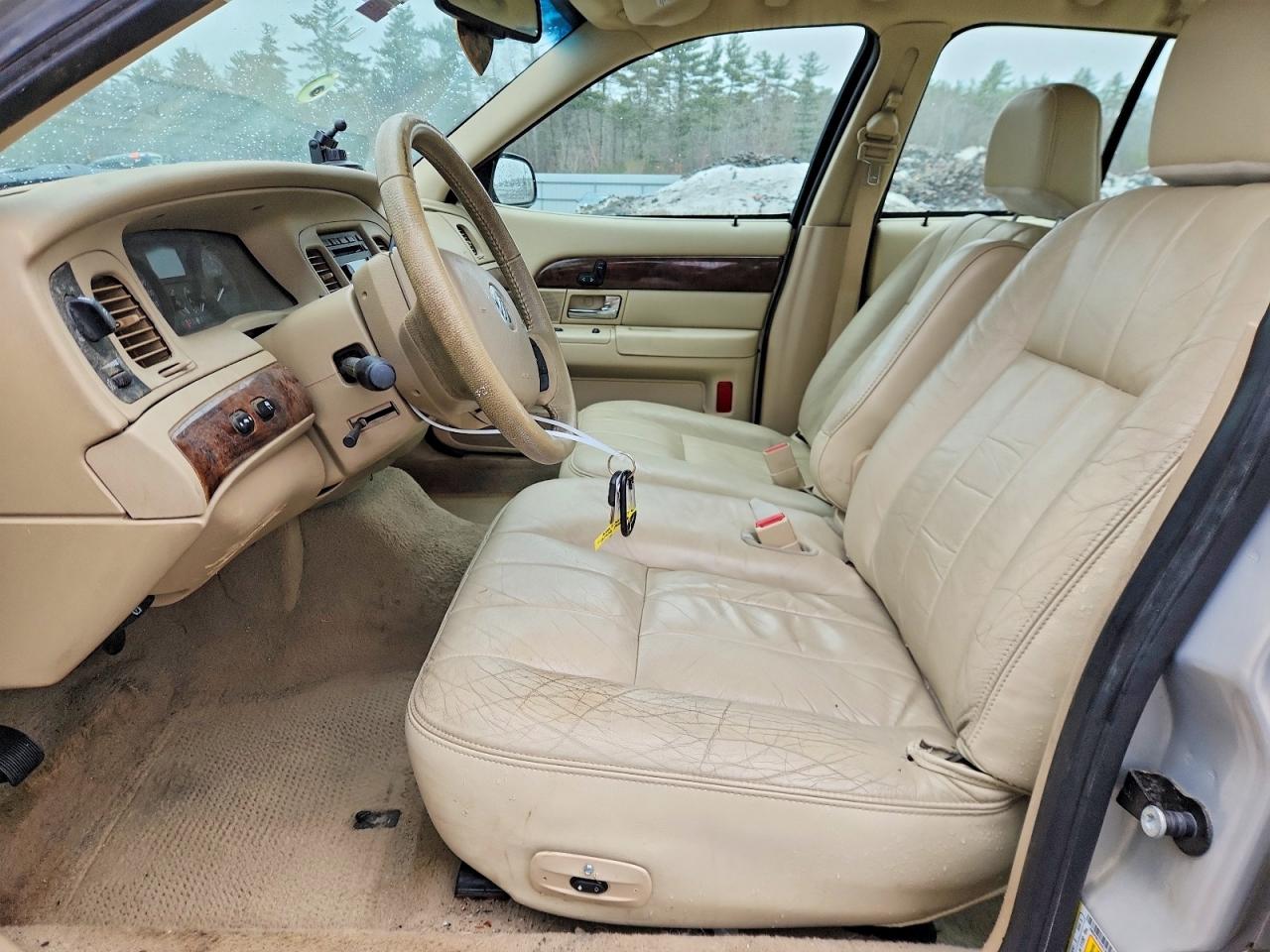 2007 Mercury Grmarquis VIN 2MEFM75VX7X642361 photo 7