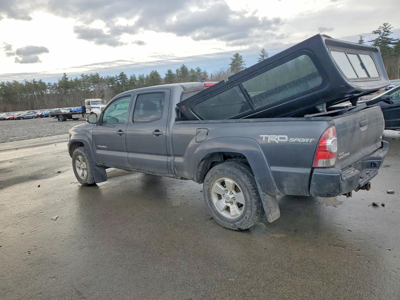 2014 Toyota Tacoma v6 VIN 3TMMU4FN7EM064234 photo 2
