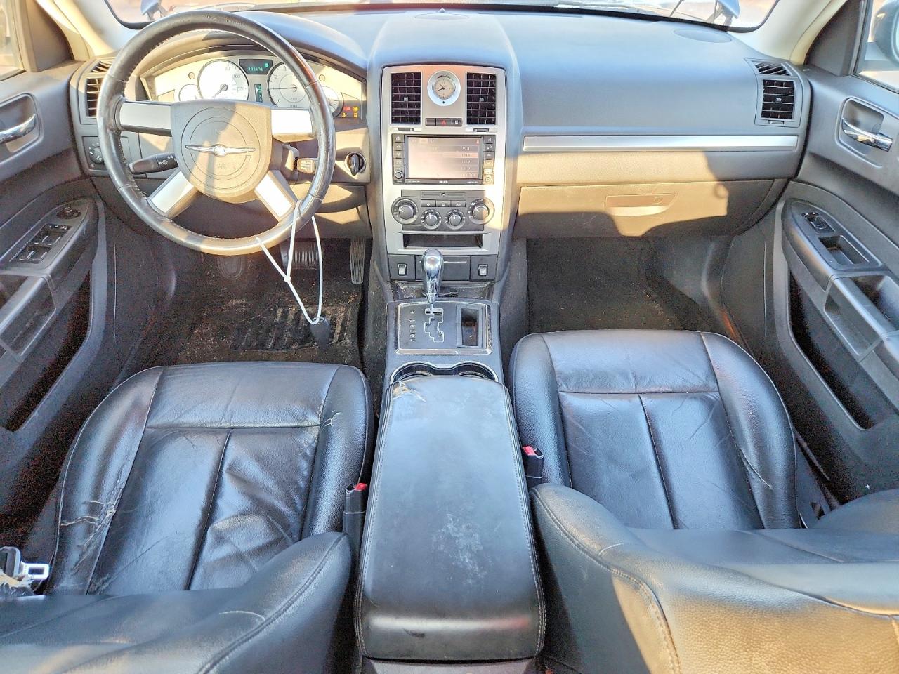 2009 Chrysler 300 VIN 2C3LA53V19H506822 photo 8