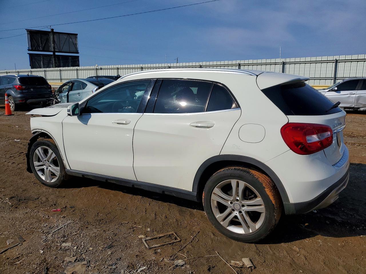 2016 Mercedes-Benz Gla-class VIN WDCTG4GB9GJ254151 photo 2