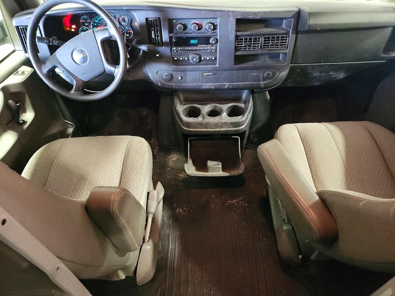 2013 GMC Savana VIN 1GTS8AF42D1158096 photo 8