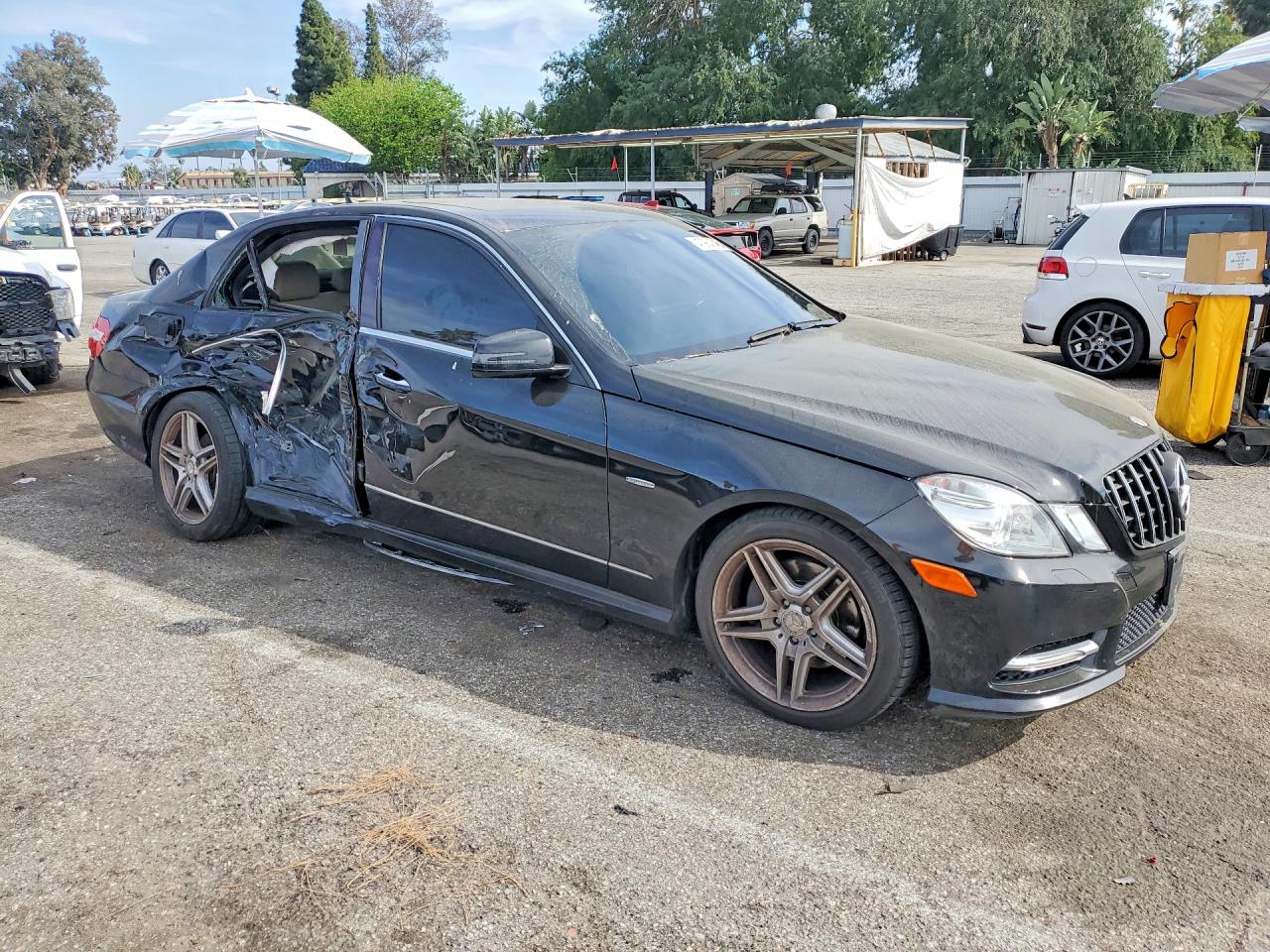 2012 Mercedes-Benz E-class VIN WDDHF5KB6CA560171 photo 4
