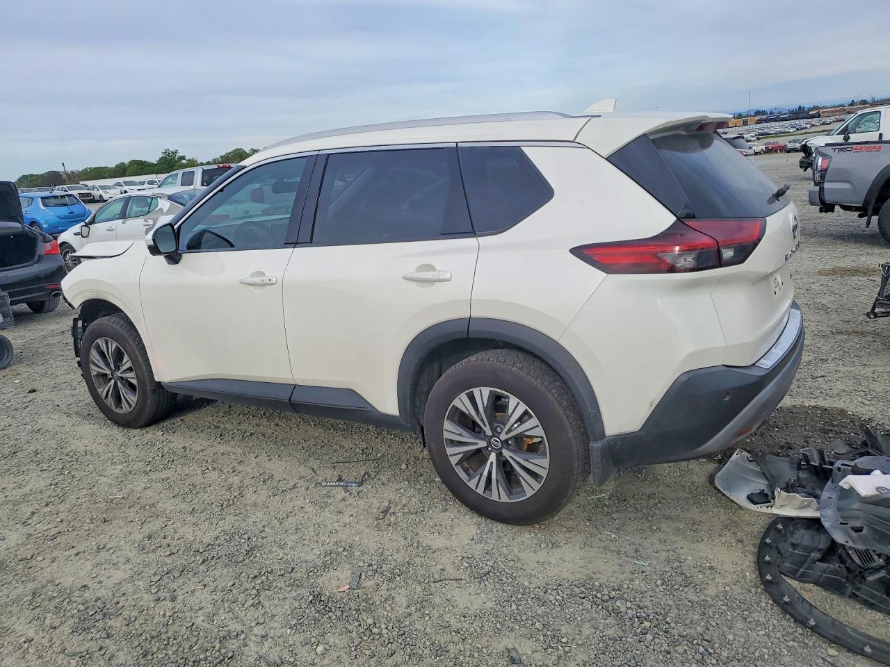 2021 Rogue VIN JN8AT3BA7MW012978 photo 2