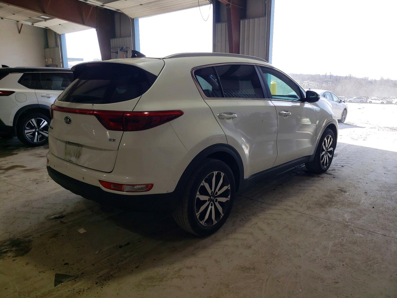 2017 Kia Sportage VIN KNDPN3AC6H7227707 photo 3