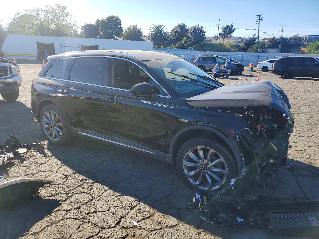 2021 Lincoln Corsair VIN 5LMCJ1C9XMUL17690 photo 4