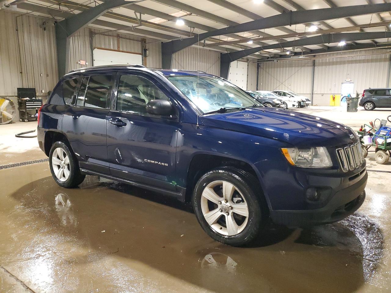 2013 Jeep Compass VIN 1C4NJDEBXDD218059 photo 4