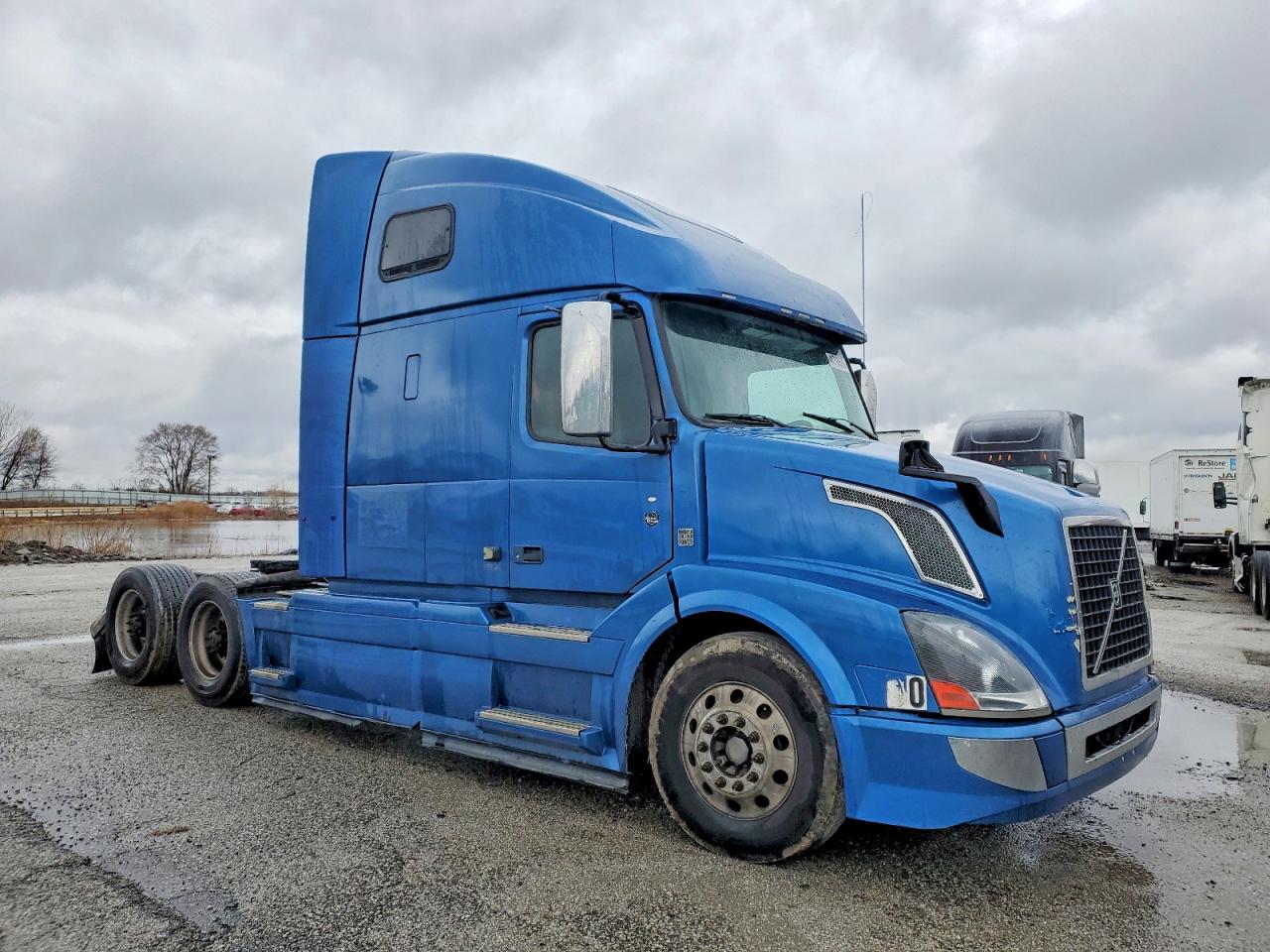 2016 Volvo Vn VIN 4V4NC9EG4GN931478 photo 1