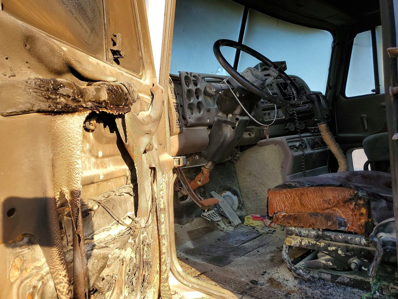 2001 MACK All other VIN 1M1AE06Y41W007521 photo 9