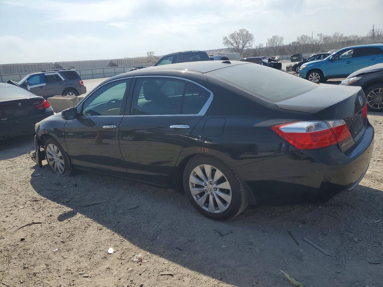 2014 Honda Accord VIN 1HGCR2F88EA064205 photo 2