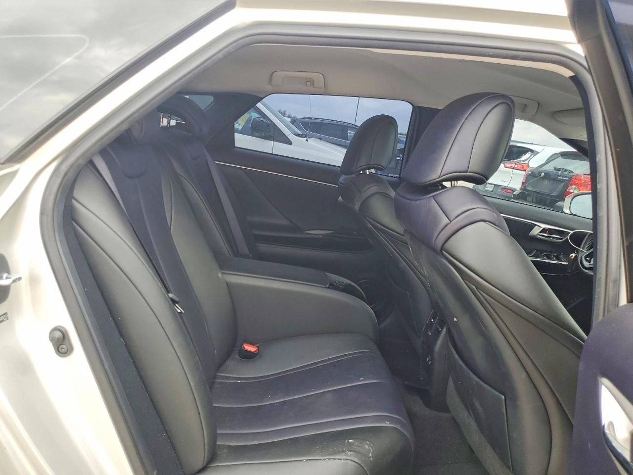 2019 Toyota Mirai base VIN JTDBVRBDXKA007713 photo 10