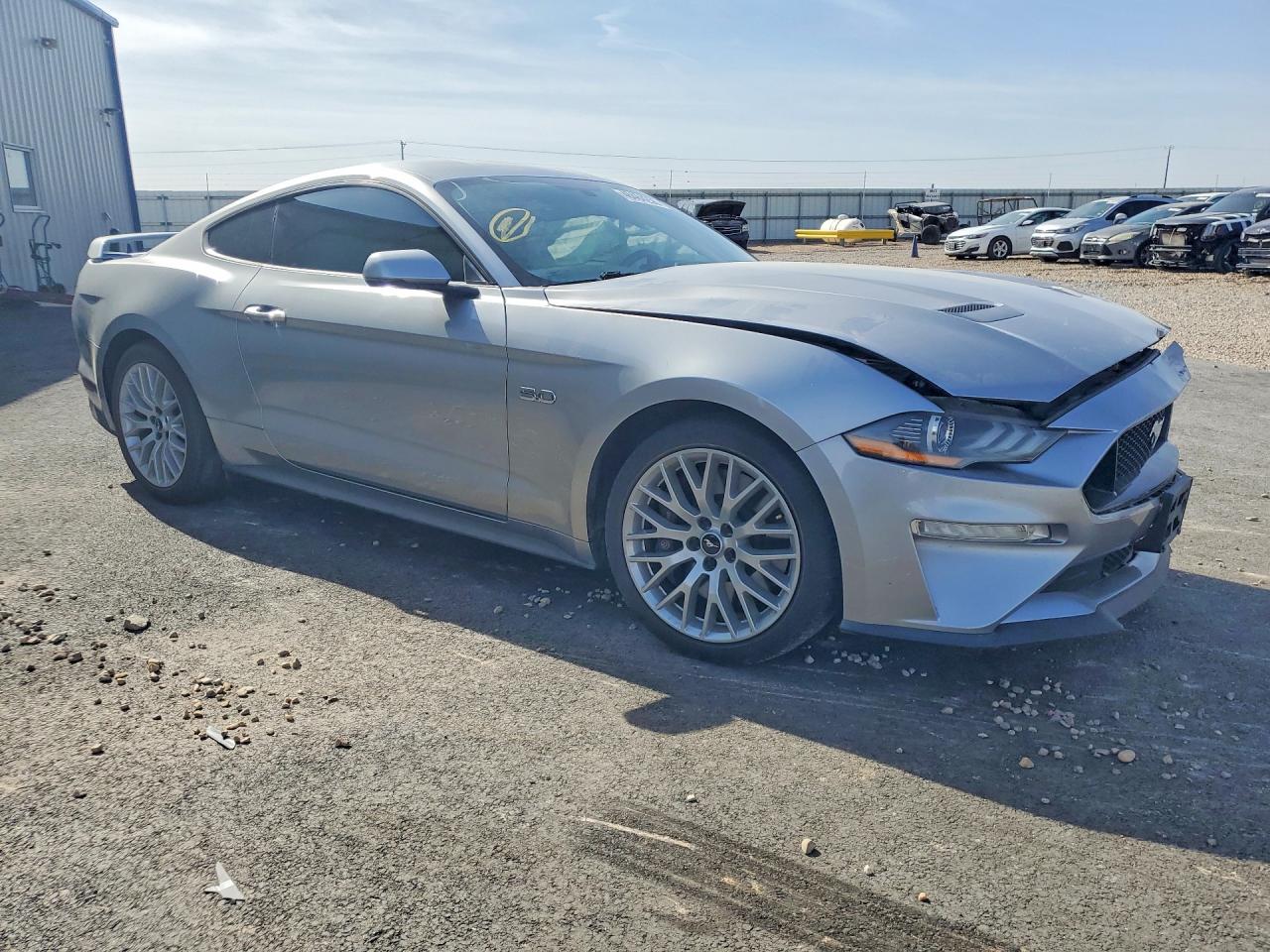 2020 Ford Mustang VIN 1FA6P8CF7L5176450 photo 4