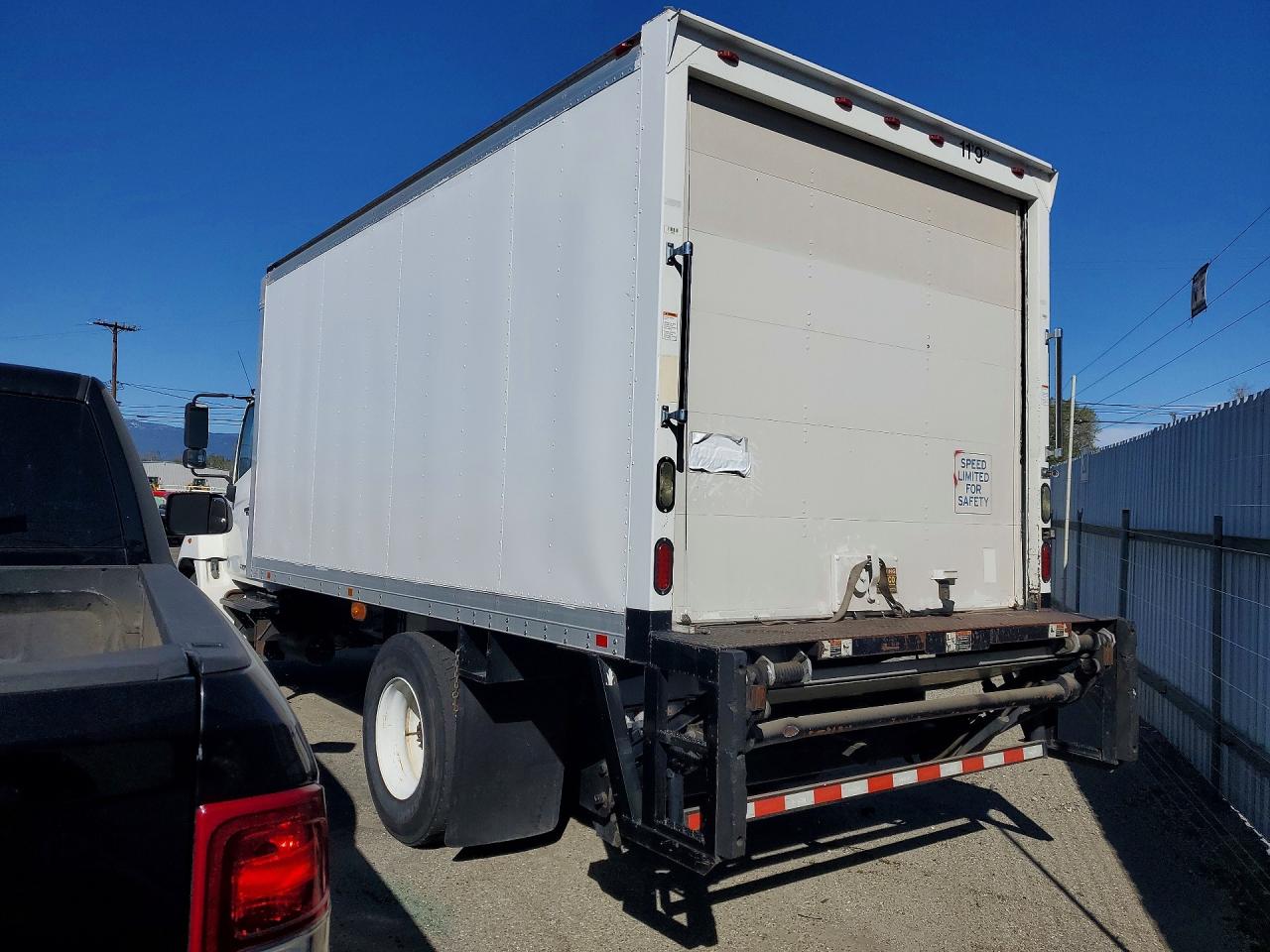 2011 HINO All models VIN 5PVNE8JL2B4S50074 photo 2