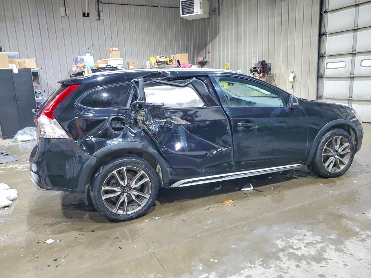 2017 Volvo V60 VIN YV440MWK1H1024635 photo 3