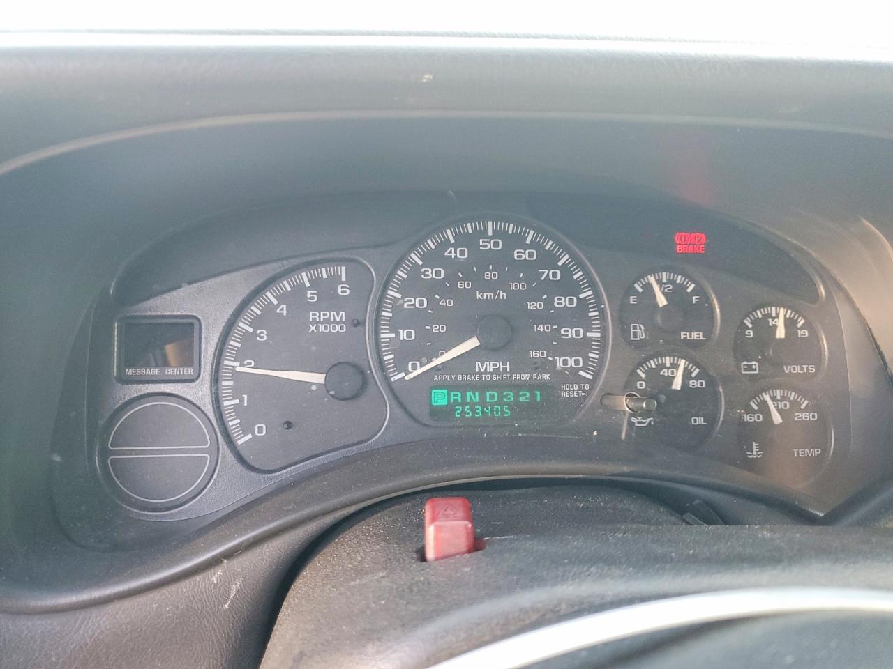 2002 Chevrolet Silverado VIN 2GCEC19V521223630 photo 9