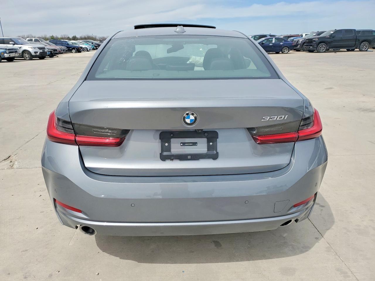 2024 BMW 3 series VIN 3MW69FF01R8D92674 photo 6