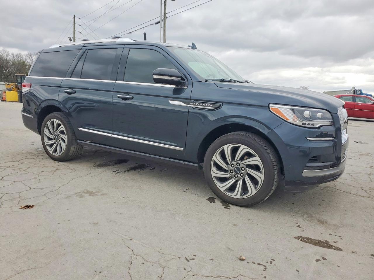 2024 Lincoln Navigator VIN 5LMJJ2LG2REL00329 photo 4