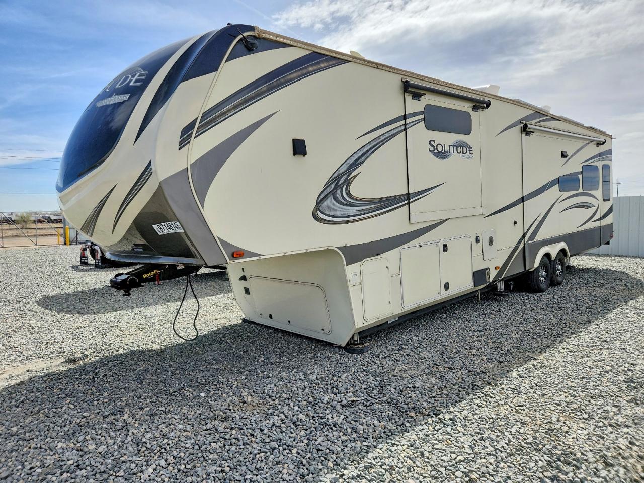 2019 GRAND Solitude VIN 573FS4326K9900627 photo 2