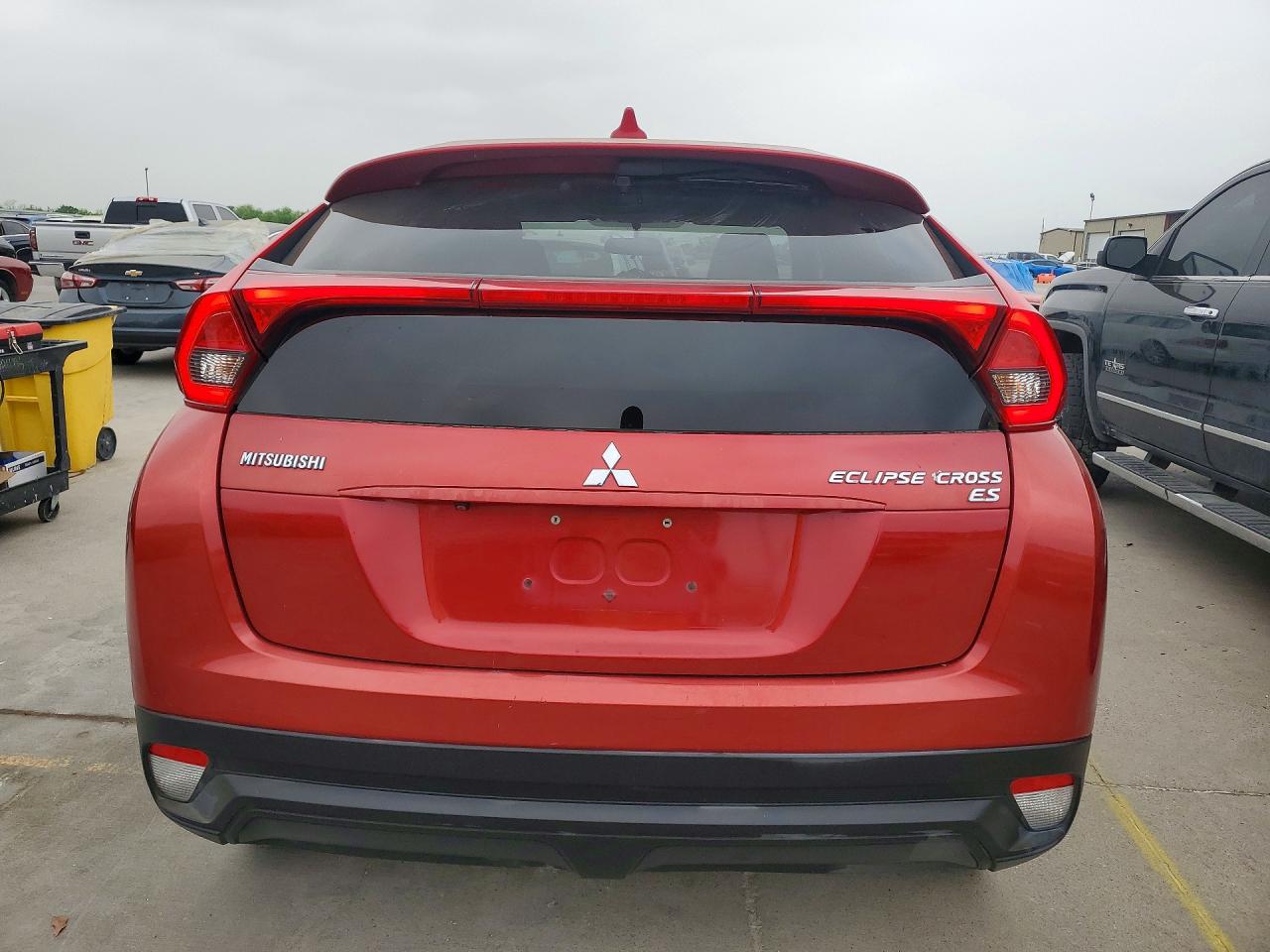 2018 Mitsubishi ECLIPSE VIN JA4AT3AA4JZ062304 photo 6