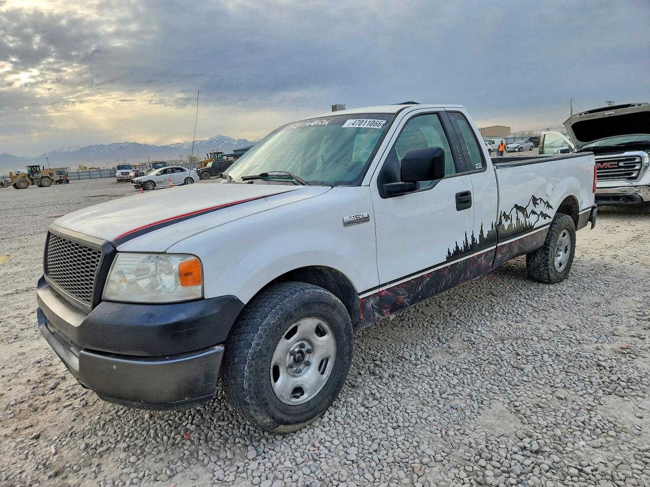 2005 Ford F150 VIN 1FTRF12W45NB11111 photo 1