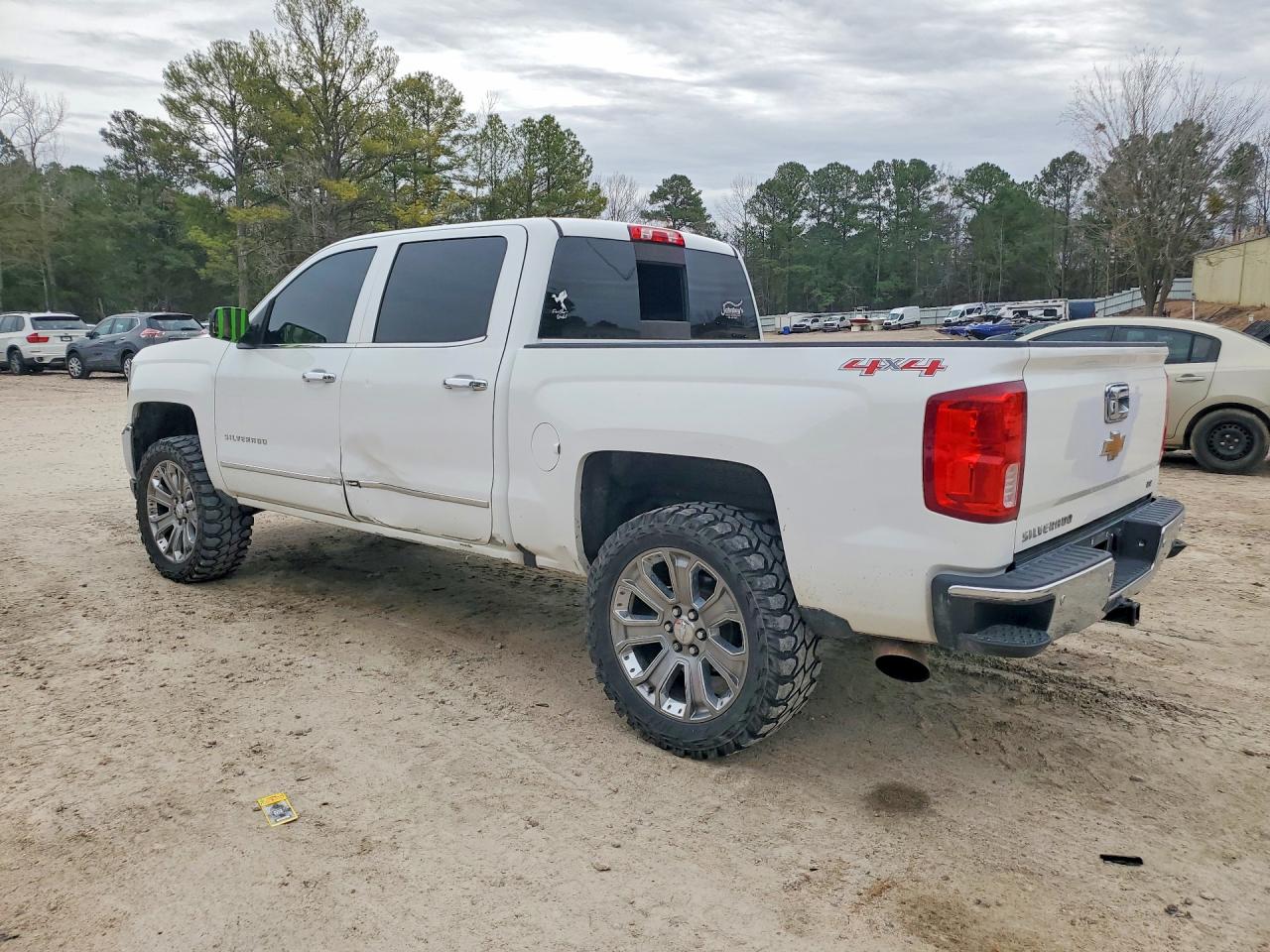 2017 Chevrolet All models VIN 3GCUKSEC1HG173415 photo 2