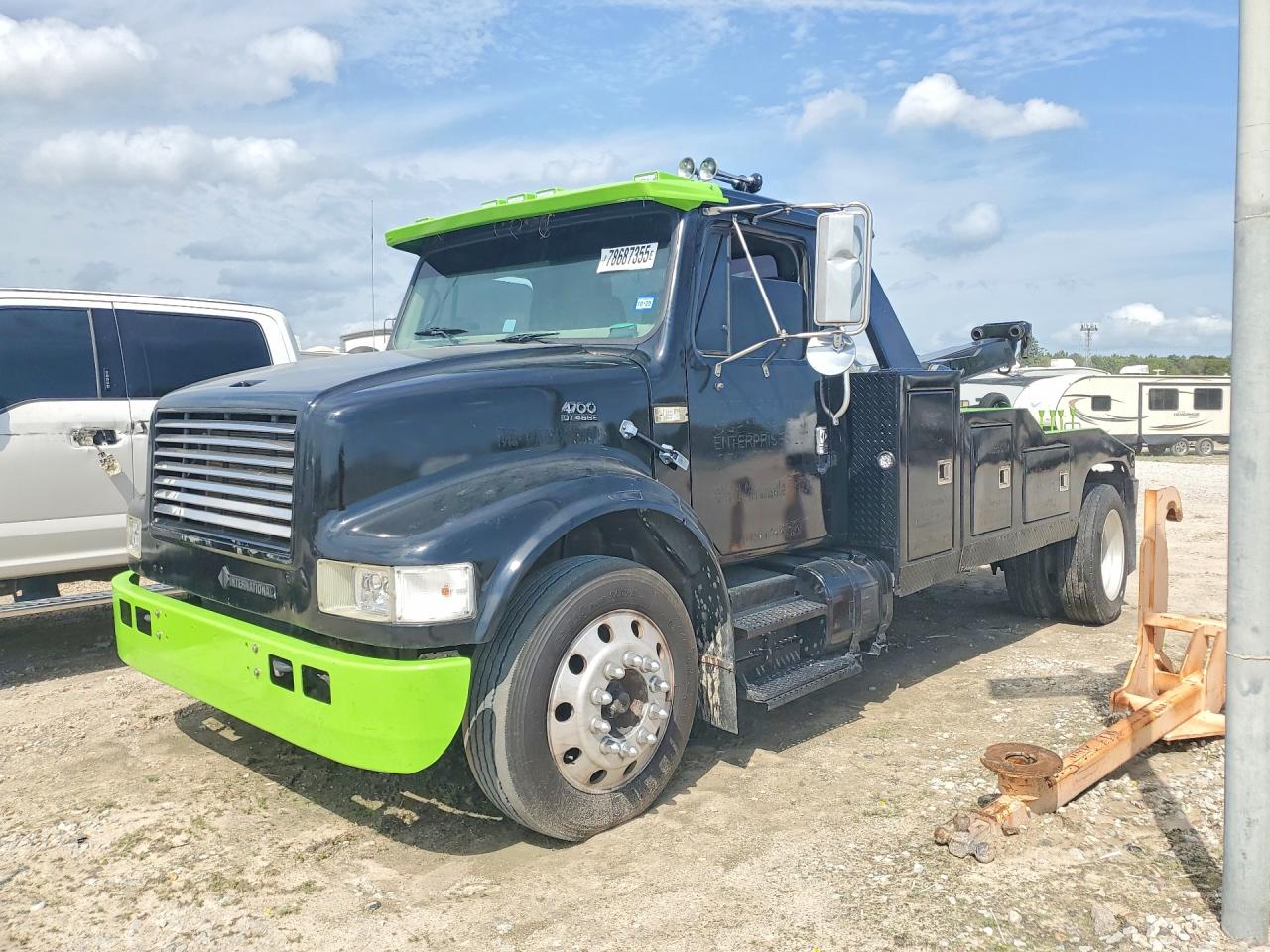 1999 International 4000 serie VIN 1HTSCAAM5XH206758 photo 1